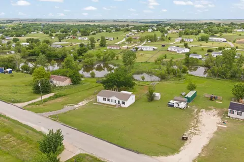 5812 Kentucky St, Joshua, TX 76058