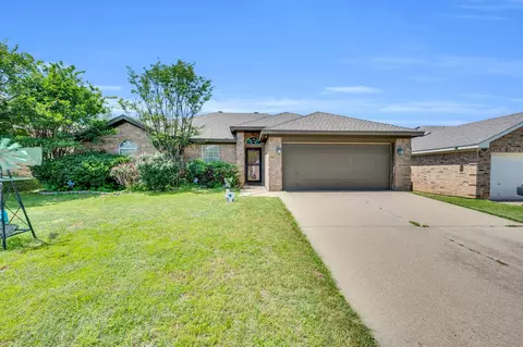 1700 Merritt Dr, Mansfield, TX 76063