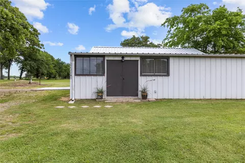 2230 Farm Road 79, Paris, TX 75460