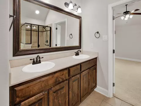 Bath - 117 Tower Cir, Terrell, TX 75160 photo 1 of 3