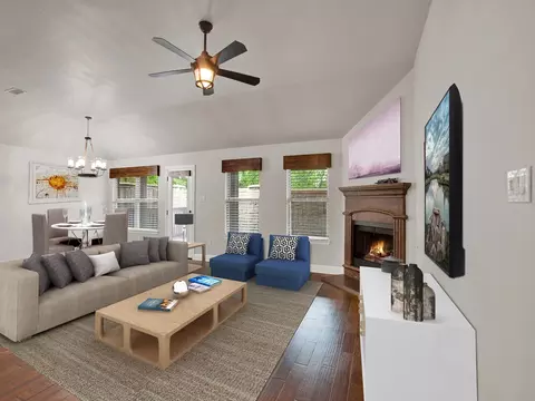 Living - 117 Tower Cir, Terrell, TX 75160 photo 4 of 5