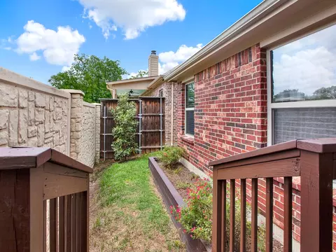 Exterior - 117 Tower Cir, Terrell, TX 75160 photo 4 of 5