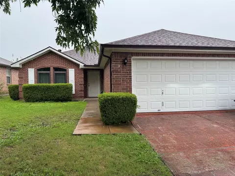 502 Blueberry Hill Ln, Mansfield, TX 76063