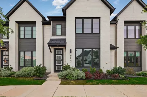 7637 Reis Ln, North Richland Hills, TX 76182