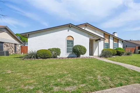 3306 Latham Dr, Garland, TX 75044