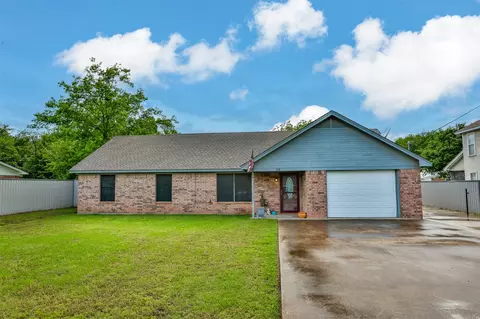 318 Church St, Collinsville, TX 76233