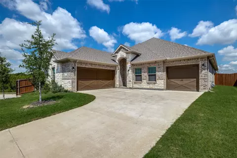 1301 Deer Hollow Dr, Arlington, TX 76002
