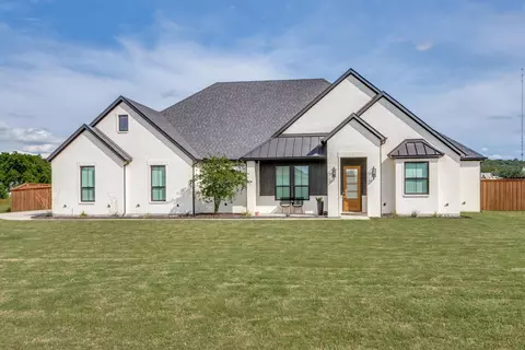 10906 Chriswood Dr, Crowley, TX 76036