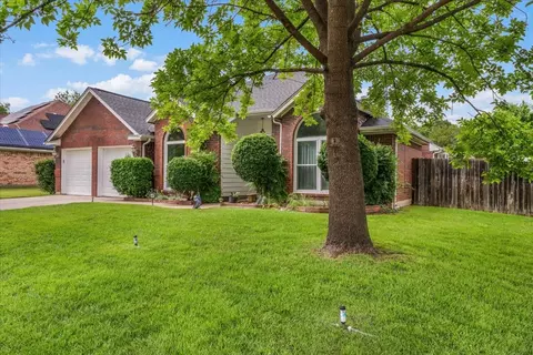508 Aurora Dr, Euless, TX 76039 photo 3