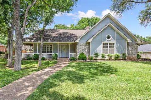 9004 Buckingham Ct, Woodway, TX 76712