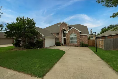 7745 Lexus Dr, Fort Worth, TX 76137