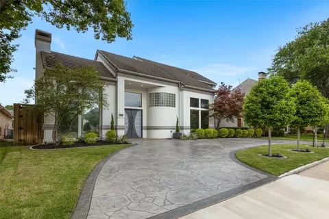 4908 Holly Tree Dr, Dallas, TX 75287