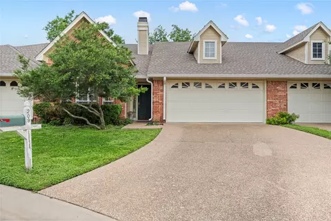 209 Village Cir, Waco, TX 76710