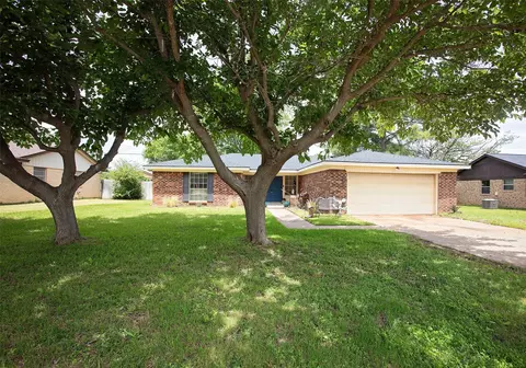 1217 Randy Dr, Graham, TX 76450