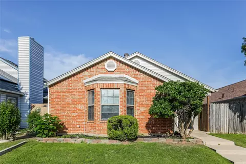 2805 Bridge Lake Dr, Irving, TX 75060