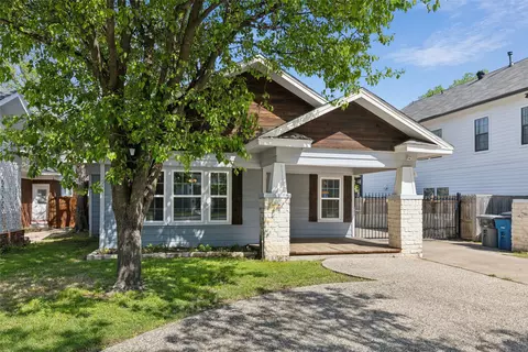 318 S Montreal Ave, Dallas, TX 75208
