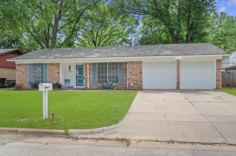 1710 Windsor Dr, Arlington, TX 76012
