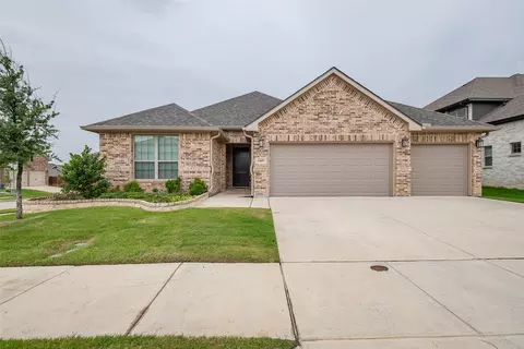 14601 Donner Trl, Roanoke, TX 76262