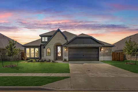 402 Atlas Cedar Dr, Glenn Heights, TX 75154