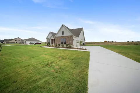1840 County Road 200, Valley View, TX 76272