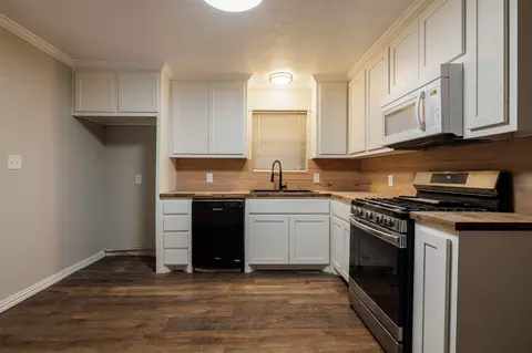 Kitchen - 204 E 2nd St, Quinlan, TX 75474 photo 1 of 3
