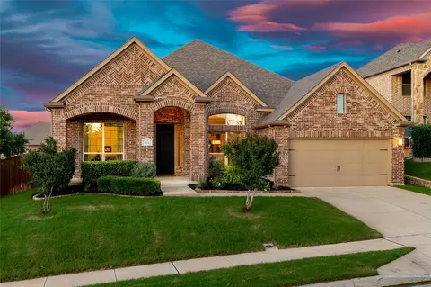 604 Carnaby Ct, Roanoke, TX 76262
