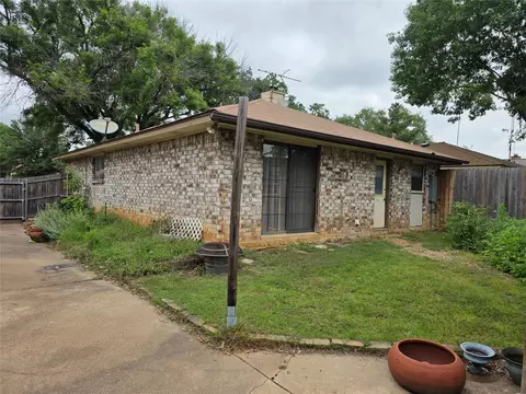 Exterior - 513 Augustine Dr, Euless, TX 76039 photo 3 of 3