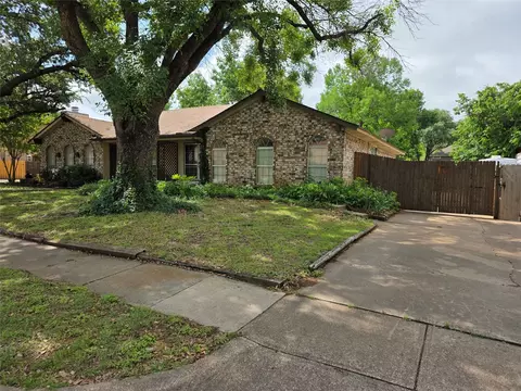 Exterior - 513 Augustine Dr, Euless, TX 76039 photo 1 of 3