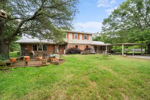 201 Sunset Dr, Fairfield, TX 75840