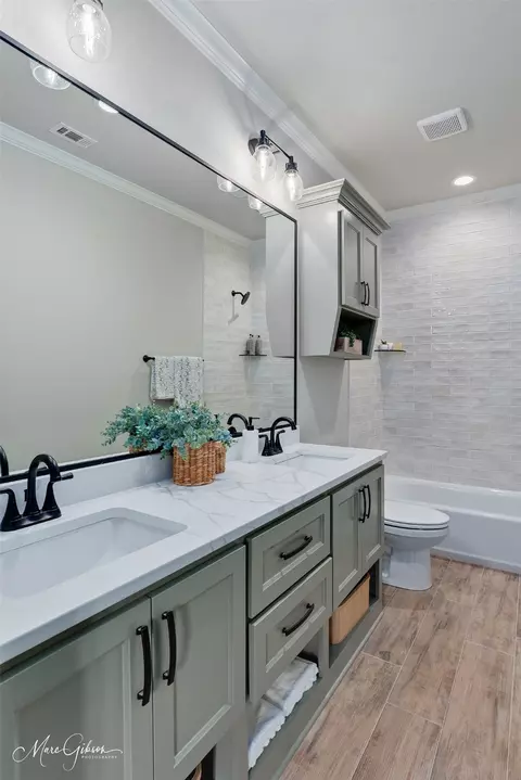 Bath - 169 Sitka Loop, Haughton, LA 71037 photo 4 of 5
