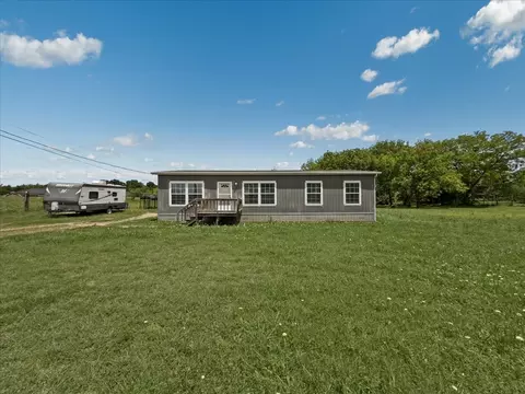 404 W Sam Rayburn Dr, Ector, TX 75439 photo 4