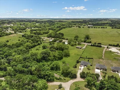 404 W Sam Rayburn Dr, Ector, TX 75439 photo 28