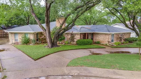 109 Tuscany Ct, Irving, TX 75062