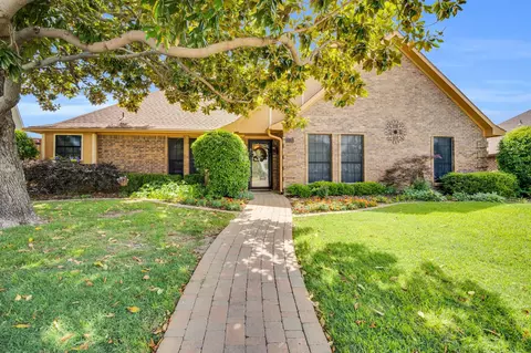 1016 Magnolia Dr, Carrollton, TX 75007