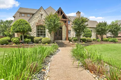 7208 Majestic Mnr, Colleyville, TX 76034