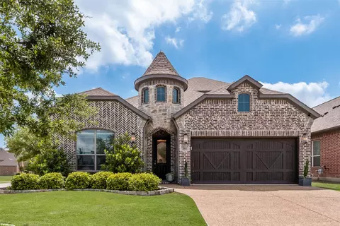 585 Bordeaux Dr, Rockwall, TX 75087