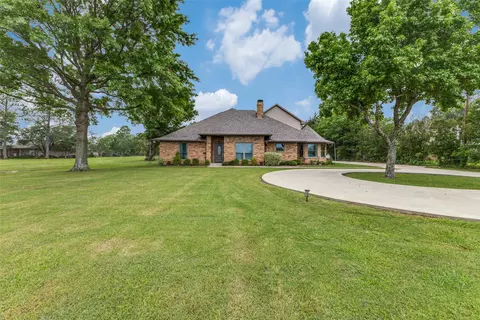 137 E Fork Rd, Sunnyvale, TX 75182