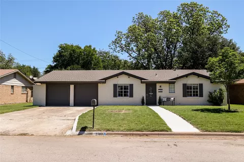 2308 16th St, Brownwood, TX 76801