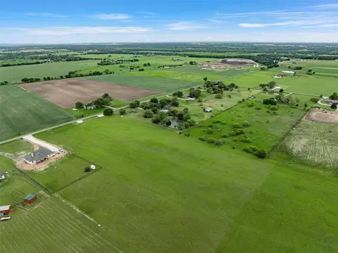 2545 Bode Rd, West, TX 76691 photo 9