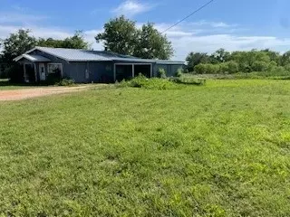 523 Us-183, Woodson, TX 76491