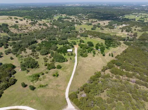3520 Daniels Ct, Granbury, TX 76048