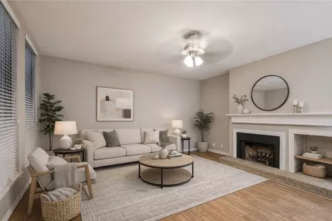 5750 Phoenix Dr #27, Dallas, TX 75231