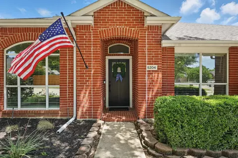5204 Timberland Pkwy, Flower Mound, TX 75028
