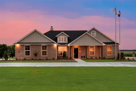 126 Range Ln, Decatur, TX 76234
