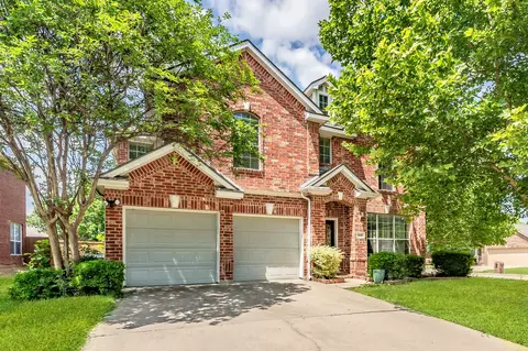 668 Campolina Dr, Grand Prairie, TX 75052