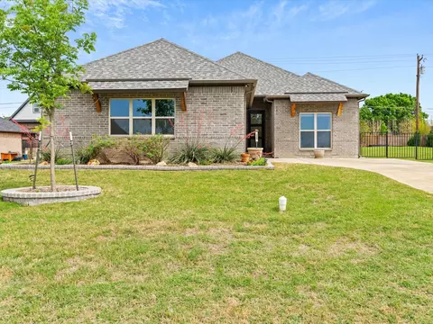 323 Green Meadow Dr, Little Elm, TX 75068