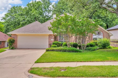 733 Mountain Ter, Hurst, TX 76053
