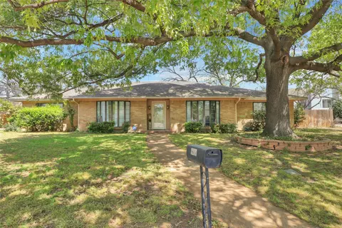 3205 Glasgow Ter, Arlington, TX 76015