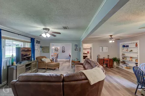 Living - 1102 Rathbun St, Minden, LA 71055 photo 4 of 4