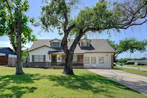 14121 Birchlawn Dr, Farmers Branch, TX 75234